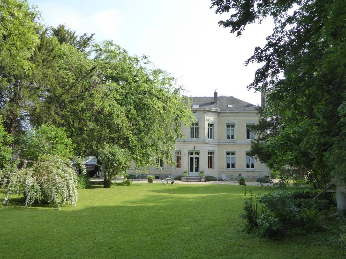 Chateau De Pougy Kültér fotó